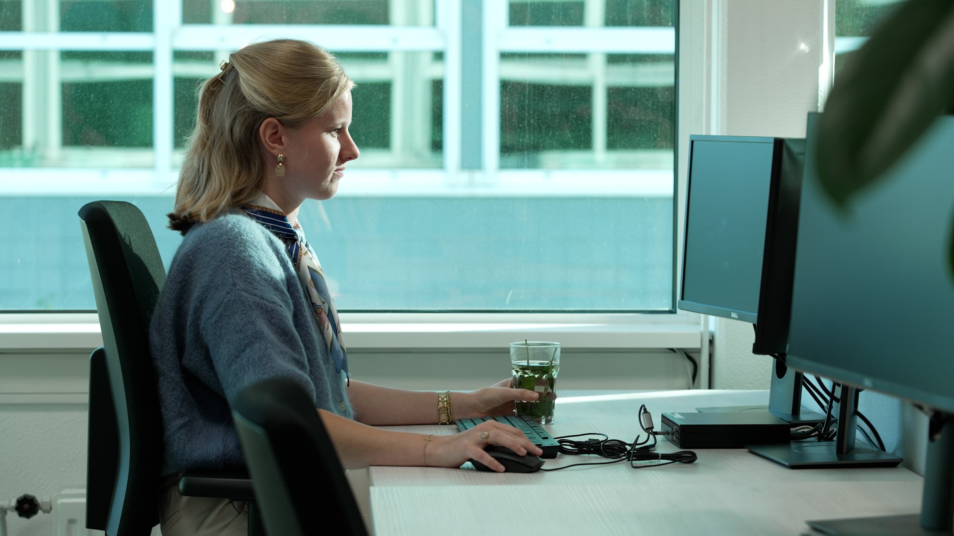 251009-SHOOT-705_0156.00_08_24_08.Still022