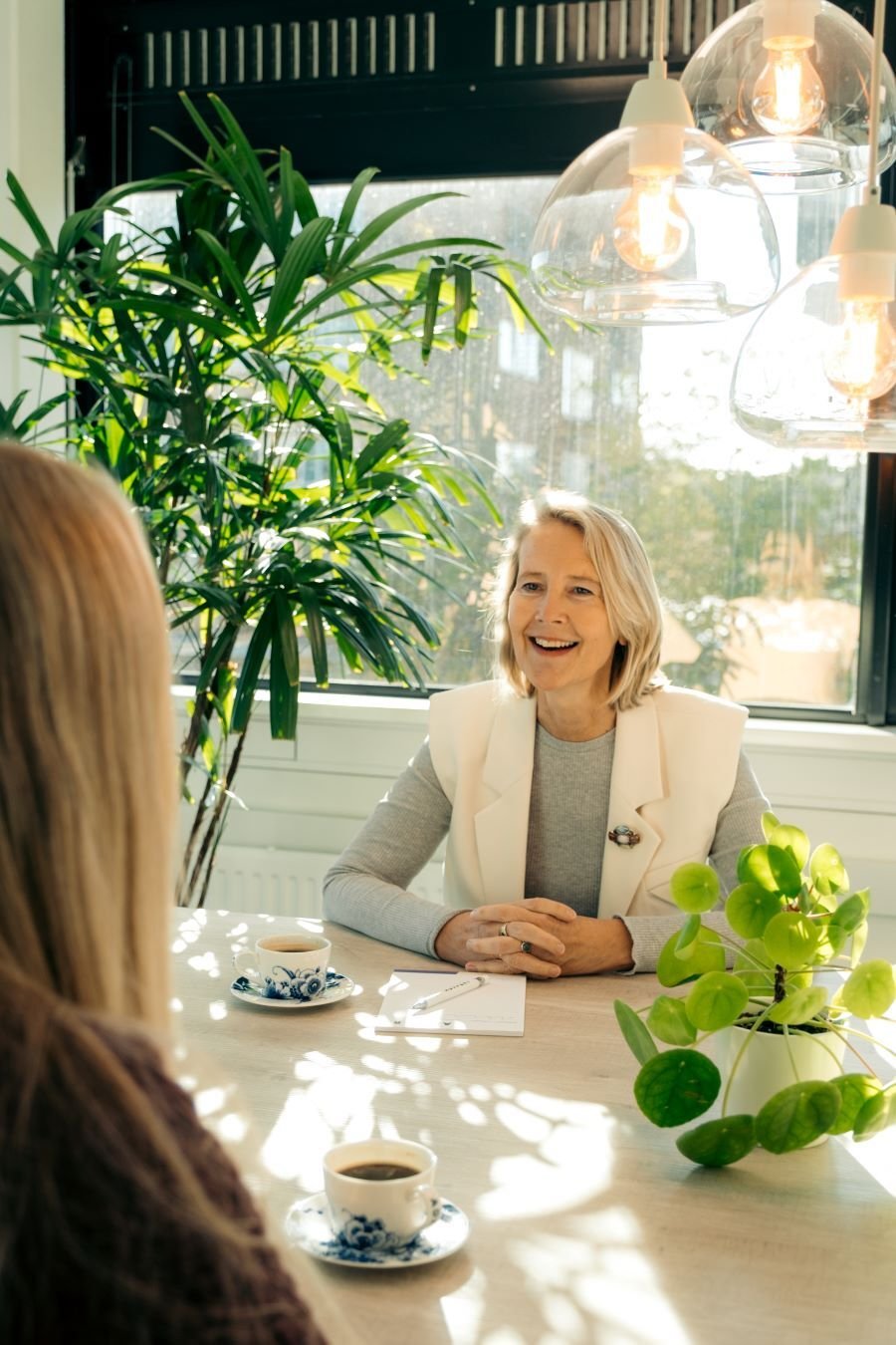 Gesprek tussen medewerker en leidinggevende met aandacht voor welzijn en preventie